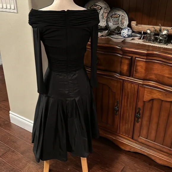 TADASHI Colection Vintage Dress size 4 - Picture 3 of 8